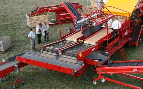 crop handling, the Combi can be combined with a one- or two-step roller unit (1) or