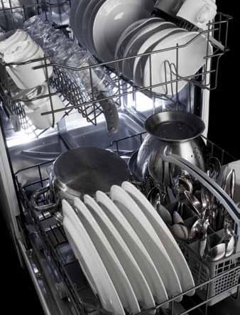 Our intelligent dishwashers sense the level of soiling and select the corresponding temperature and amount of water for the best possible wash performance.