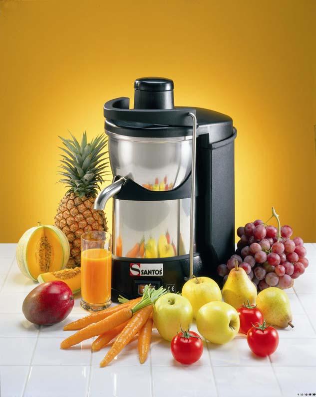 fr JUICE EXTRACTOR # 50 USER AND MAINTENANCE MANUAL IMPORTANT: documents included in this manual to be kept: "CE" COMPLIANCE DECLARATION WARRANTY CERTIFICATE Coffee grinders - Fruit juicers - Mixers