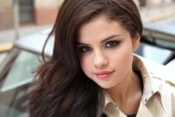 Actress aser kentener Selena Gomez-i ashiba agi, lai Hollywood medemertem den masü saka lar arogo nung medemertem den mapang teimba endoker.