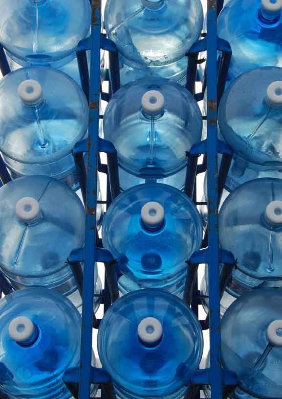 Rapidly solve a storage problem Let s face it, 19litre water bottles are cumbersome, heavy and take up valuable storage space. Every square foot of space is costing you money.