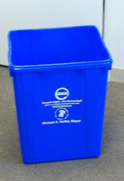 supplies last. Contact Waste.Audit@phila.gov to request recycling bin labels.