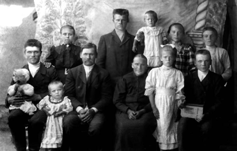 Kazickų šeima Čiornaja Padinoje apie 1910 m. apie XIX a. paplitusius dainų variantus. Pavyzdžiui, vieną dainą sudaro net aštuoniolika posmelių.