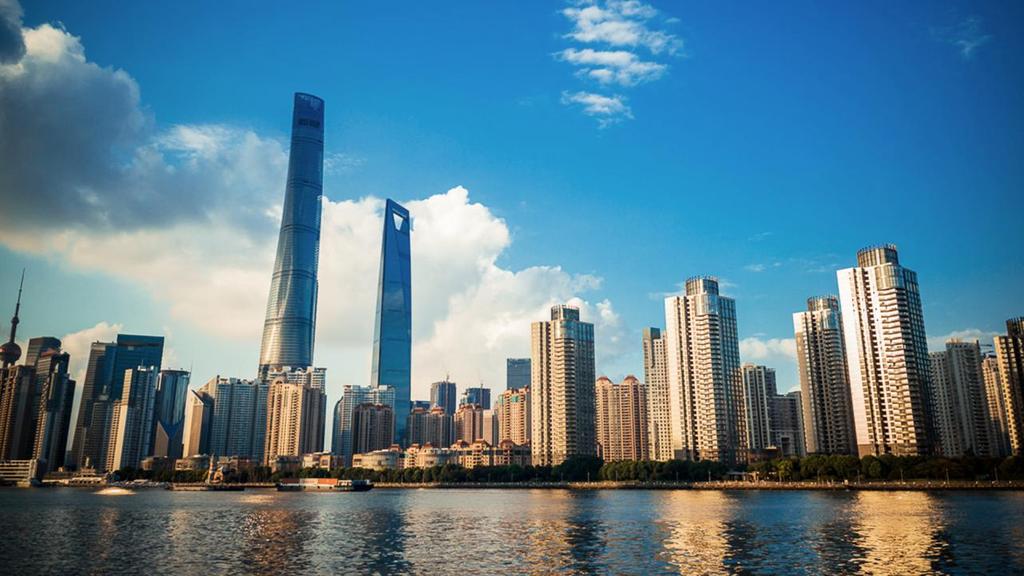 Develop sustainable energy Siemens equipped Shanghai Tower, which claims a power consumption equivalent to that of a small town with a population of 50,000, with advanced energy management and