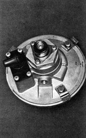 FIGURE 16 - AD-2 AIR DRYER END COVER 31. Lubricate the cap nut threads and the cap nut bore of the end cover and install the cap nut, torquing it to 180-250 inch pounds. 32.