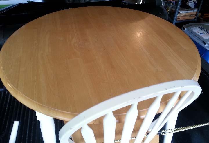 Table Dining, round with 4 chairs 42 Table