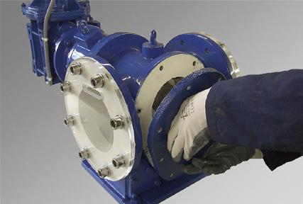 pipeline series grinder can easily be maintained in place,