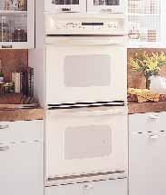com Profile Performance 27" Built-In Double Oven JK950WA White on white CleanDesign oven interior Integrated designer-style handles