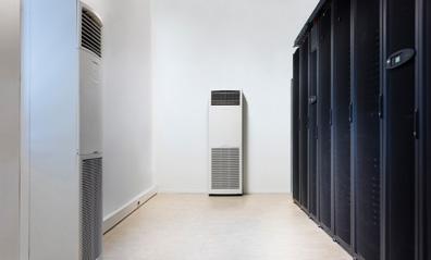 FVA-A / RZASG-M Floor Standing Advance Indoor Units Single Phase 3 Phase FVA71A FVA100A FVA125A FVA140A FVA100A FVA125A FVA140A Capacity UK Total Cooling kw 7.76 10.80 13.60 14.