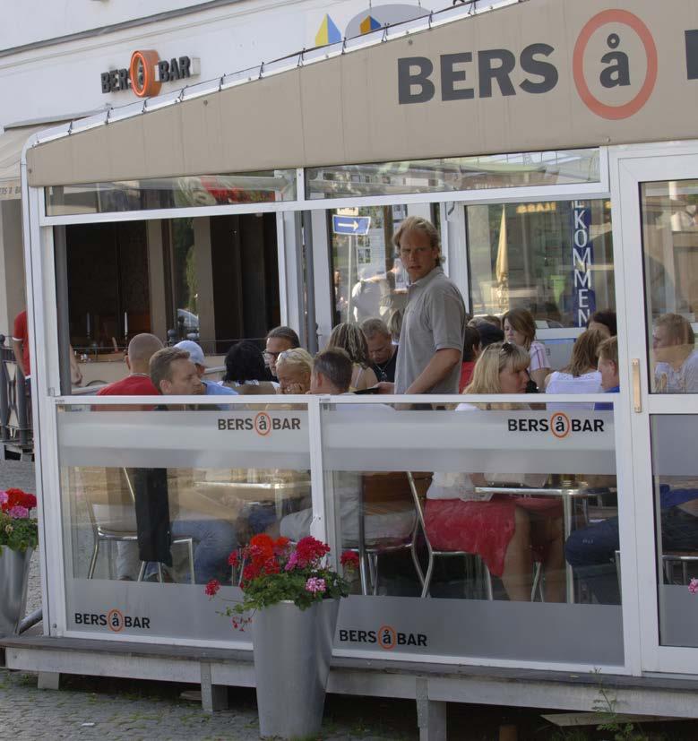 Branding Rising Screens offer a wonderful opportunity to promote your establishment and make your alfresco area more