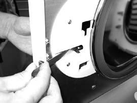 Switch off the sterilizer at the power switch and remove the plug from the socket. 2.