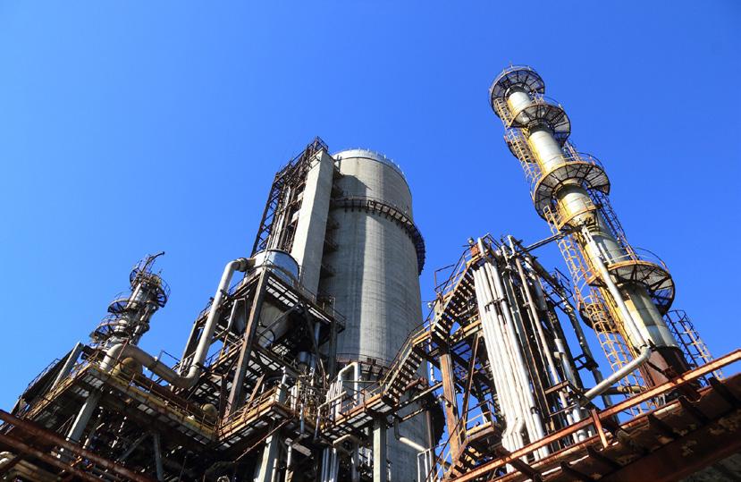 224 THE MOST DEMANDING FIELDS CHEMICAL & REFINERY The best solutions with quality products Hydrocarbons handled in refineries are highly flammable Delvalle has the experience and know-how needed to