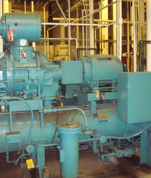 Oil Cooling Screw compressors use oil for lubrication and cooling during compression, so the oil must be