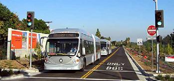 East Bay Bus Rapid Transit Oakland, CA Roles: Environmental Assessment, Preliminary Engineering, Final Design, Design Support during Construction Services Parsons converted one traffic lane in each
