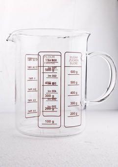 3283 Measuring Jug These are essentials that belong in every kitchen -Usable in an oven -Usable in a