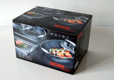 of food for good moods while cooking and enjoying. Roaster set includes 1.5L roaster (270x180x62mm, 2.