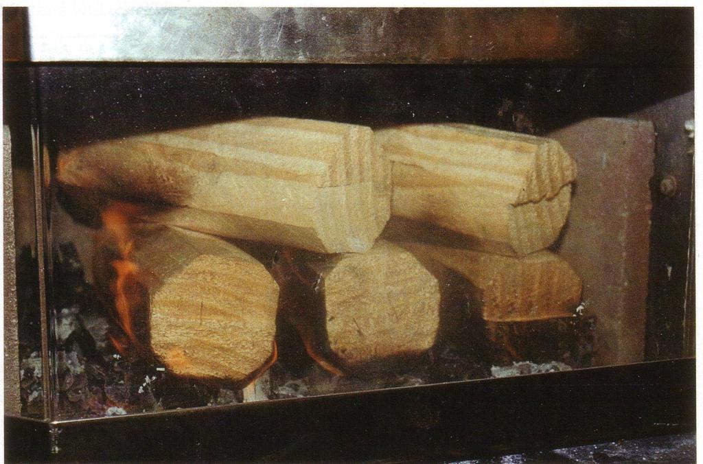OPERATING YOUR LOGAIRE FIRE Note for Clean Air models (eg Hestia Clean Air) Seasoned firewood has to be placed within the firebox as shown in the picture below.