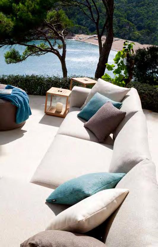 natal alu Sofa in white, right arm module 189 cm & meridienne left, cushions Quadrata linen, deco