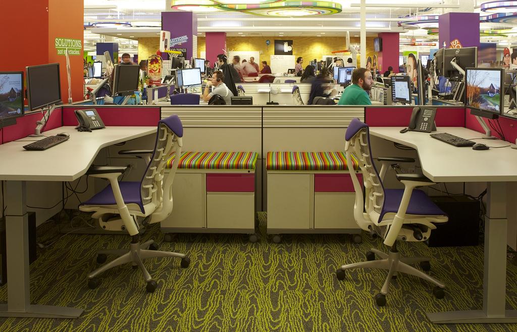 Canvas Office Landscape panels spur communication by keeping work areas open. Everywhere Tables and Embody Chairs are standard.
