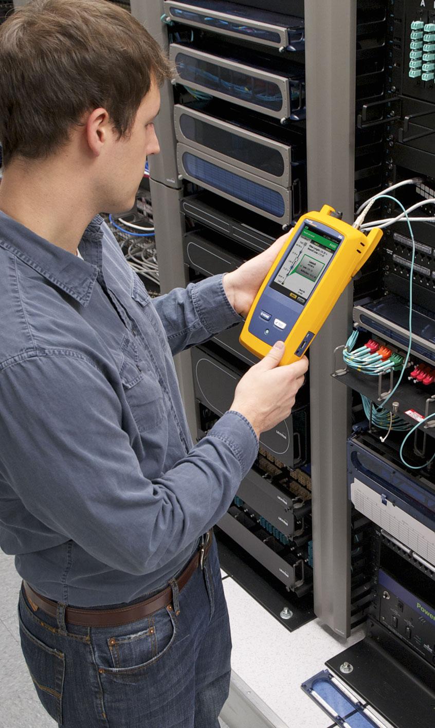 Performance: Standards: Test times as short as two seconds in Quick Test mode Quickly test datacenter fiber with pre-programmed settings Troubleshoot datacenter fiber links with short patch cables