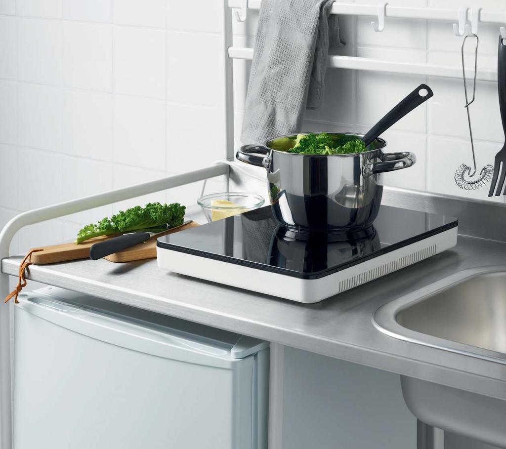 The hob heats by induction, which saves you time and electricity.
