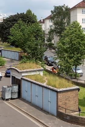 142m 2 of extensive biodiverse green roofs have been installed on bin stores and pram sheds (figure 3).