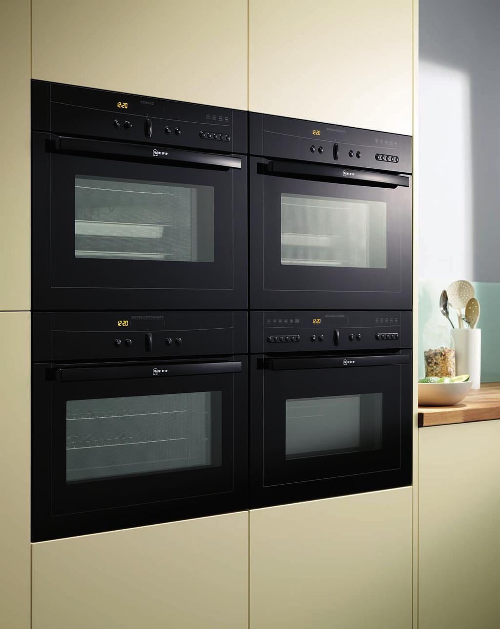 Choosing the right compact appliance Series 5 Compact oven C7E74 and Multifunction oven with microwave C67P70, Circosteam oven C47C42 and steam oven C47D42 all in black 2 Stainless steel fi nish 3