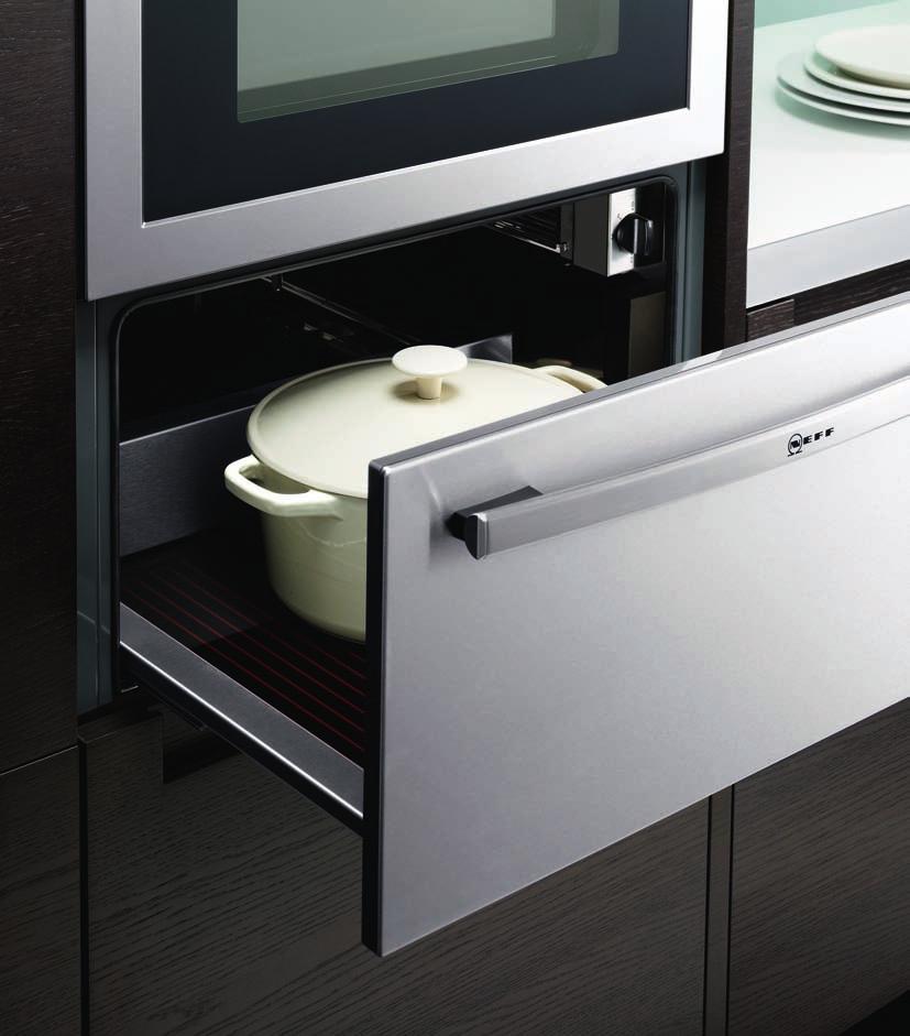Warming drawers Large warming drawer N22H40 Steam cooking Series 5 Steam oven C47D42 Warming drawers are a must have for the serious cook.