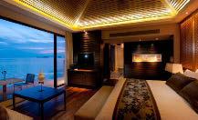 FOUR SEASONS HOTEL HONG KONG With a distinctive international style, the Four Seasons Hotel Hong Kong has impressive views of Victoria Harbour which is an interesting