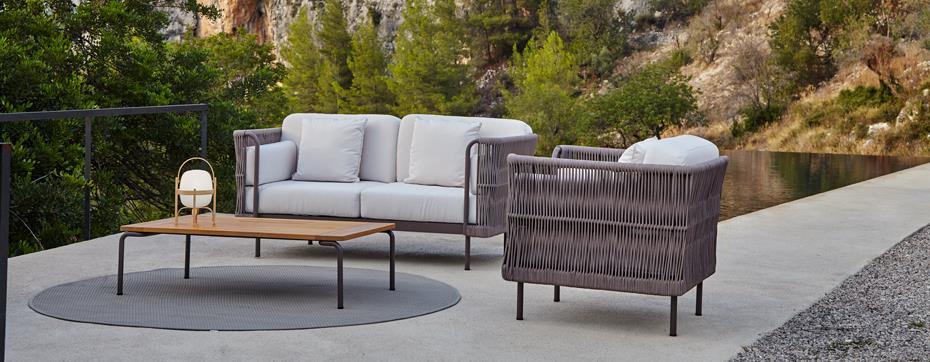 POINT Stand A16 T +34 96 648 01 32 info@point-sl.com www.point1920.com WEAVE outdoor collection by Vicent Martínez.