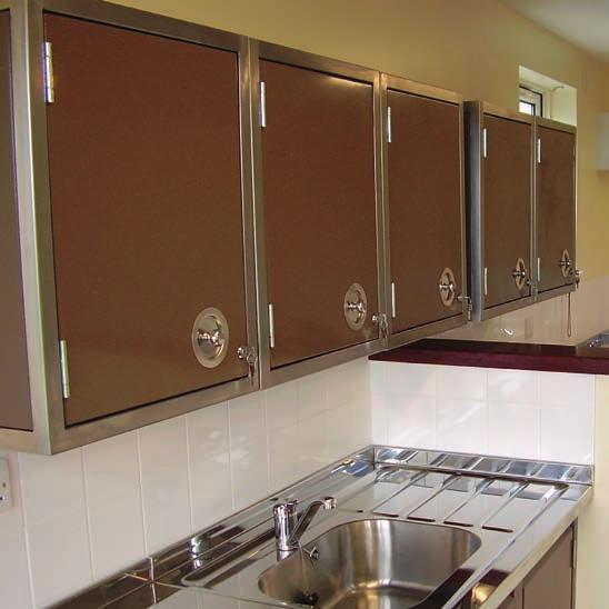 Planet - Wall and corner units The Planet range of cupboard is enhanced by the corner and wall units so that a stylish complete fitted kitchen can be achieved.