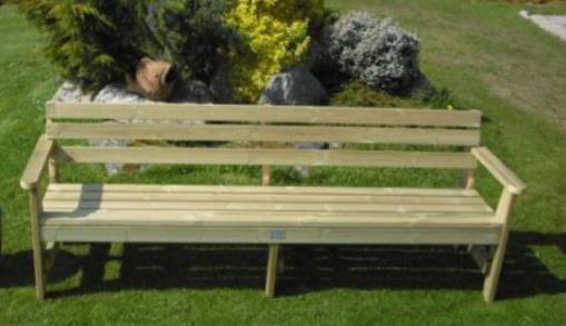A great commercial bench, popular with wildlife trusts and schools.