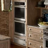 Match your warming drawer to any of our signature kitchen suite designs with a coordinating panel kit.