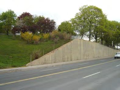 Major Mackenzie Streetscape Study THE CORPORATION OF THE CITY OF VAUGHAN The Concrete Retaining Wall: Similar to the existing bridge structure, the large concrete retaining wall located along the