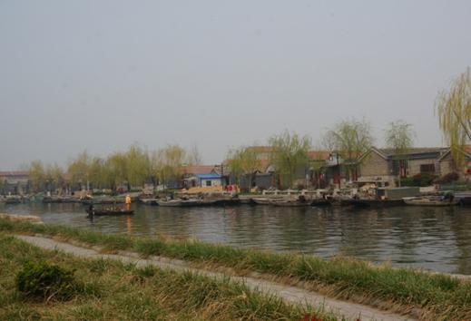 Sanitation engineer on the Canal of Guyang Town, Weishan, Shandong province 4.4 Property presentation, interpretation and tourism development Quotation of the Decision: COM 7B.
