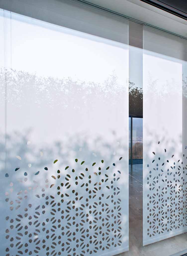 ROLLER BLINDS Silver linings in the highs and lows of everyday life: roller blinds from Création Baumann. PANEL CURTAINS New dimensions in spatial structures: panel curtains from Création Baumann.