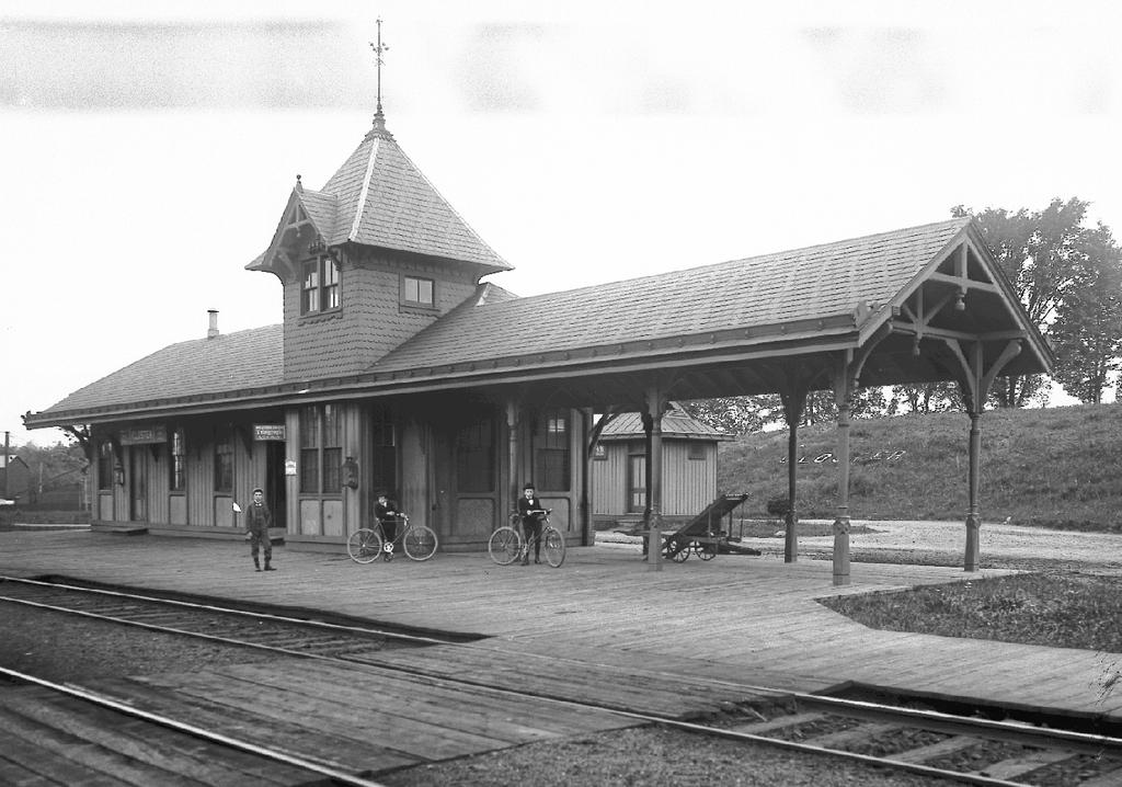 STICK STYLE, 1860-1890 THE STYLE 1-2½ stories Various plans may have asymmetrical silhouette This late 19th century photograph shows the Stick Style Closter railroad station of 1875 before it was