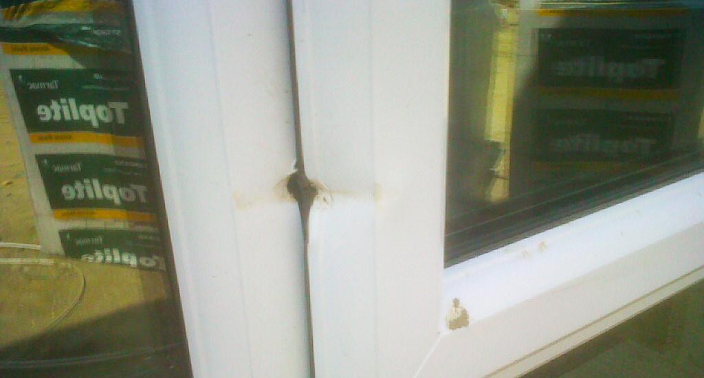 The offenders used a sharp instrument, likely to have been a screwdriver or crowbar to try to obtain access Robust locking hardware ensured the burglar s further attempts after the internal window