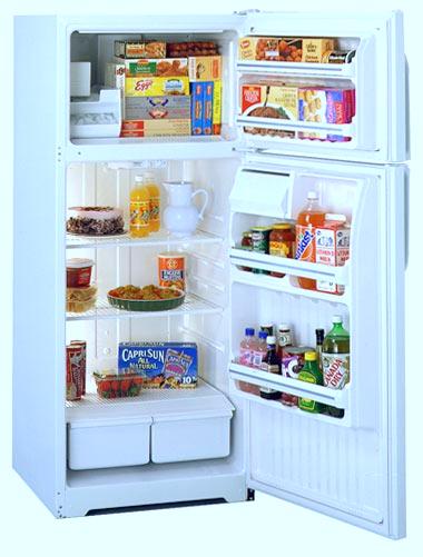 Deluxe handles Wire Everwhite Shelves minimize shuffling and restacking of food.