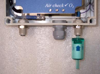 3.2.3 Air Check Sample Inlet Filter ¼ tube compression fitting Sample filter To protect the pump from dust, the use of a particulate filter is supplied.