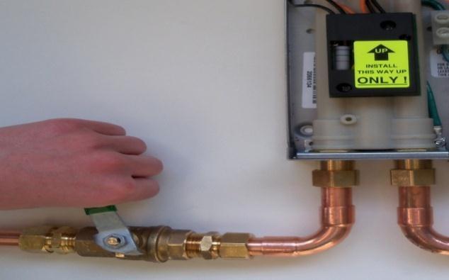 5) SETTING THE TEMPERATURE At this point, the water temperature may not be very hot. Using the OUTLET BALL VALVE, slowly reduce water flow until the desired temperature is achieved.