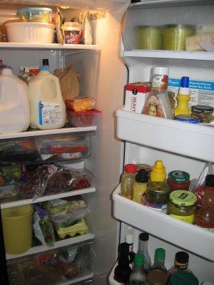 Refrigerator Storage Store perishable foods in the refrigerator.