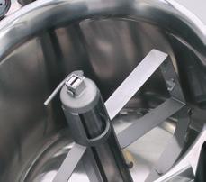 The lid and the mixer tool for use with handmixer are suitable for all Metos