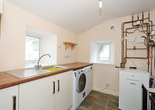 UTILITY ROOM: 7 7 x 5 9 approx.