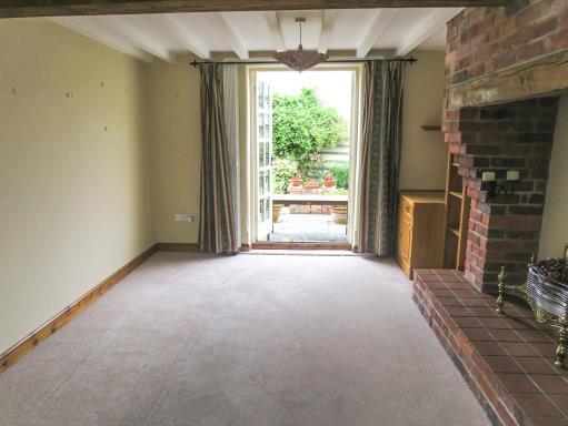 SOME OF THE MOST ATTRACTIVE FEATURES OF THE PROPERTY INCLUDE THE LIGHT AND AIRY APPEAL THAT THE DUAL ASPECT WINDOWS OFFER IN THE SITTING ROOM AND KITCHEN ON THE GROUND FLOOR.