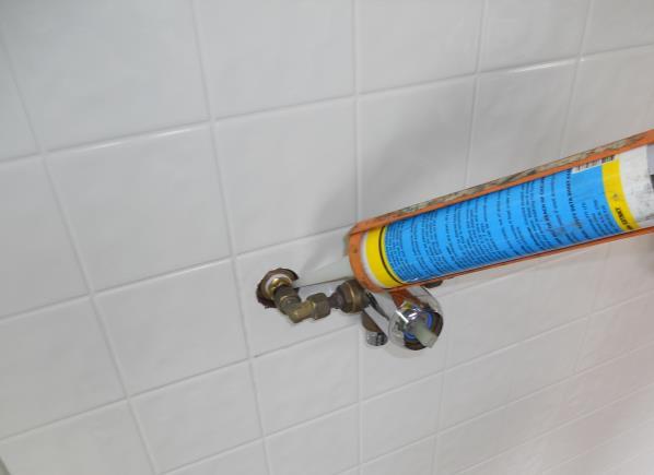 Shower Installation Instructions 2018 Page 3/5 Step5: Tighten the elbows onto the mixermate tap s copper