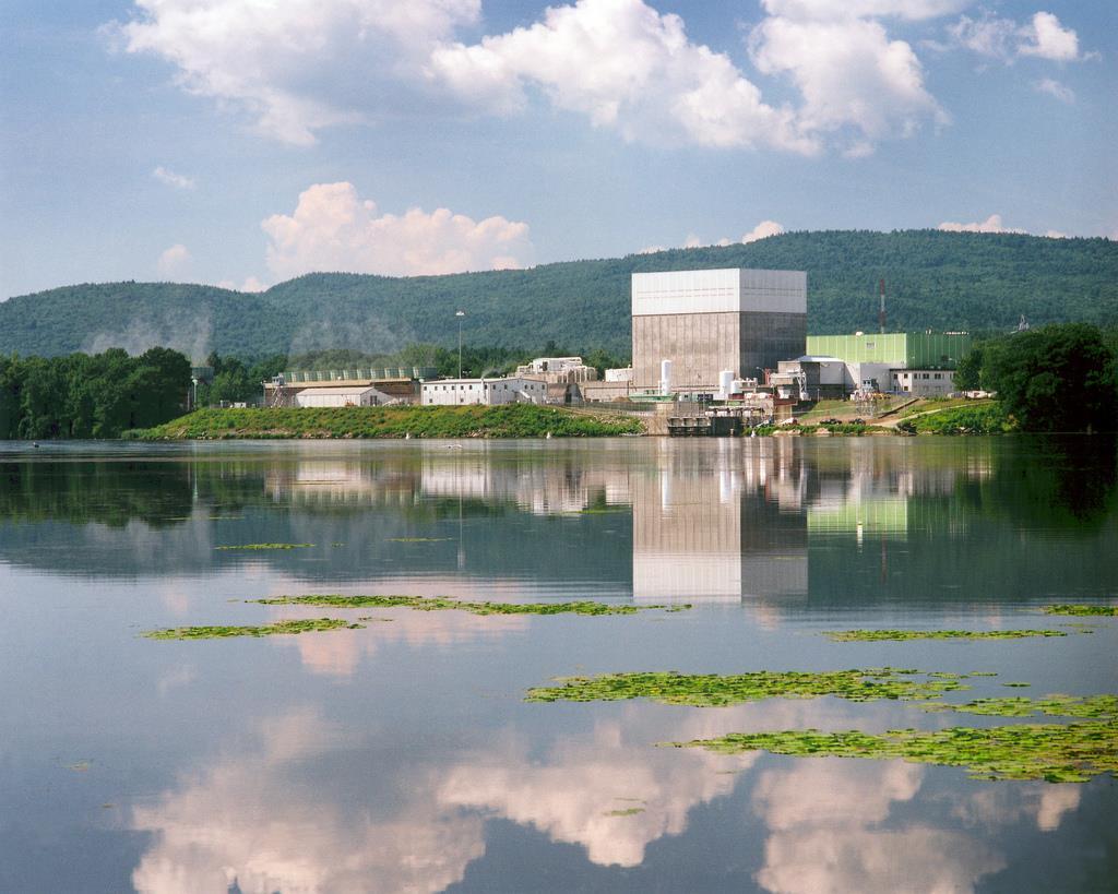 Vermont Yankee Nuclear Power Station Decommissioning S c o t t State, P. E.