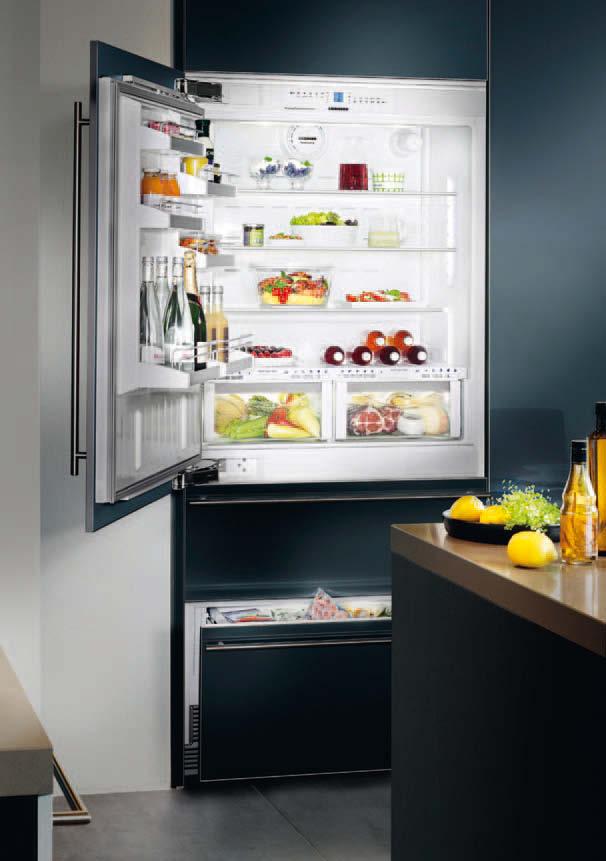 The temperature in the refrigeration and freezer compartments can be read from the MagicEye digital display on the LCD.
