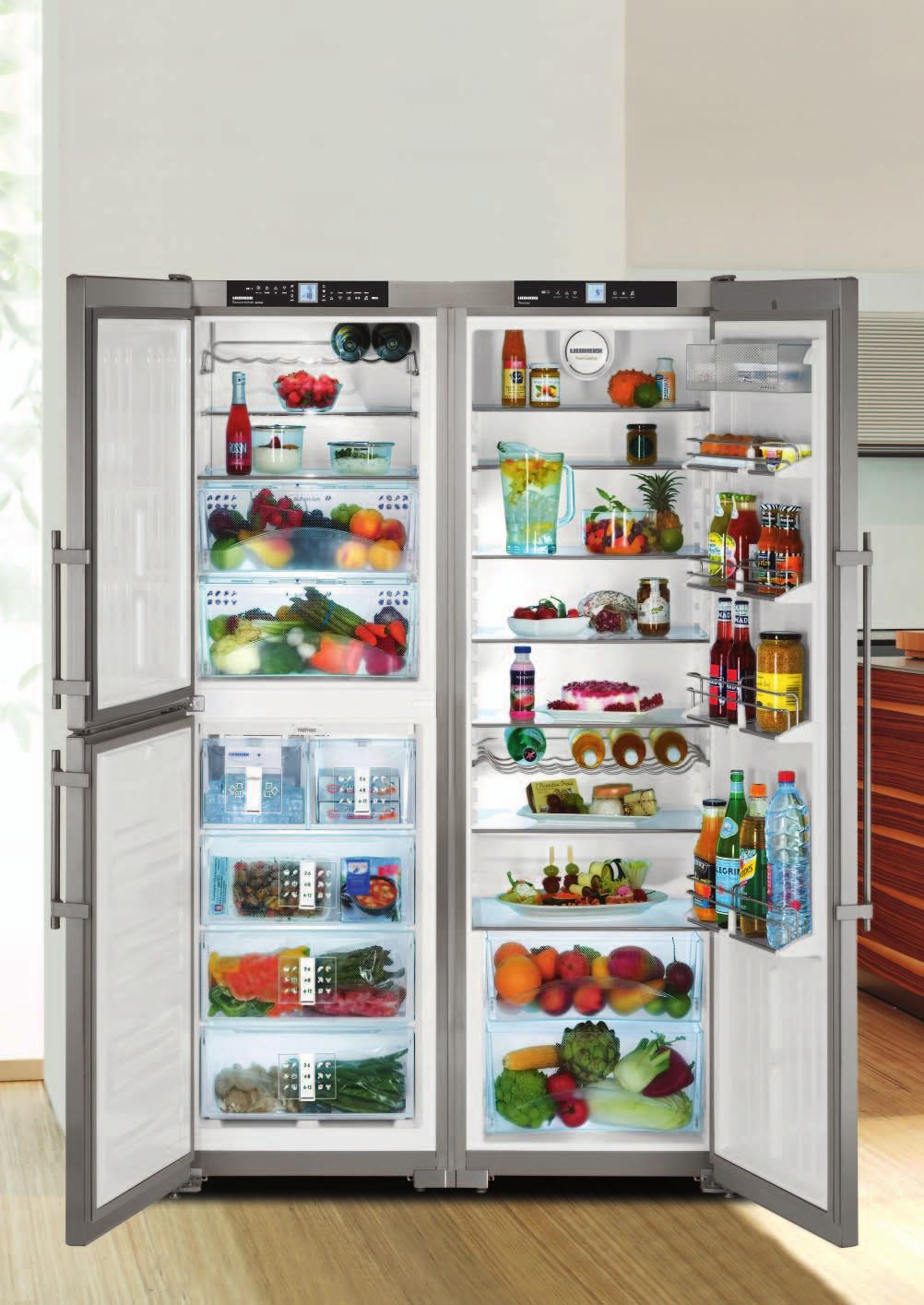 SBSes 7353: The Side-by-Side combination with BioFresh compartment Apart from a spacious refrigerator compartment, the Side-by-Side combination SBSes 7353 also offers two large BioFresh drawers.