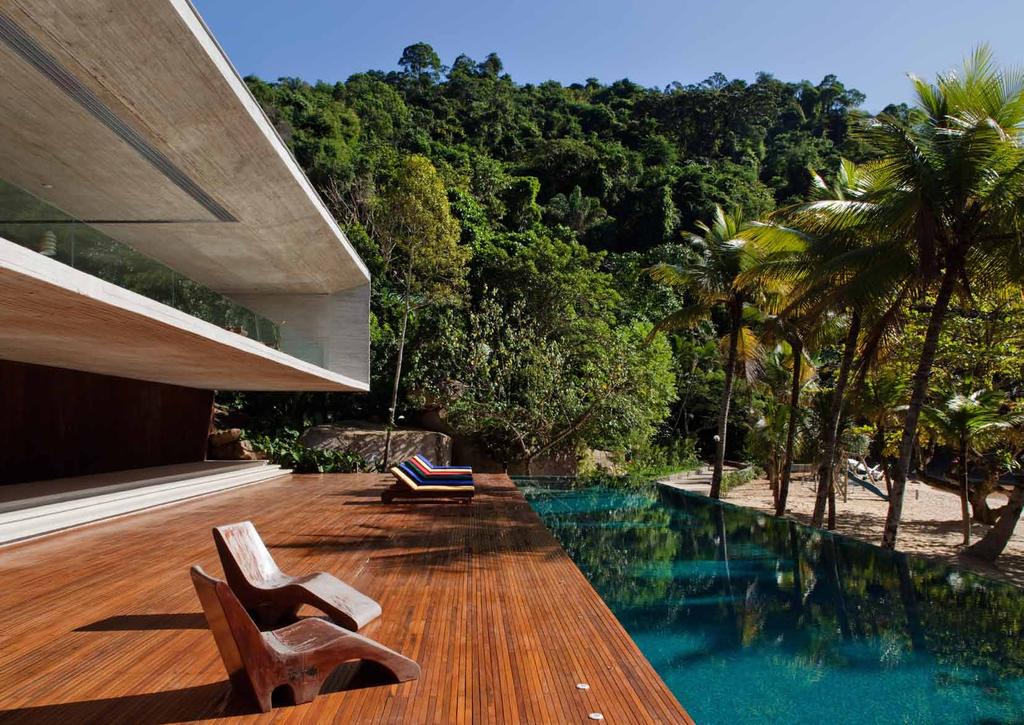 Paraty House Architect Marcio Kogan It would be almost sacrilege to present the very best of Brazilian outdoor living design without